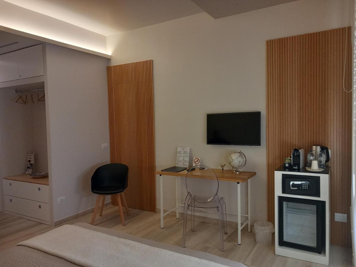 Mediterranean Concept House Hotel ลาสเปเซีย ภายนอก รูปภาพ