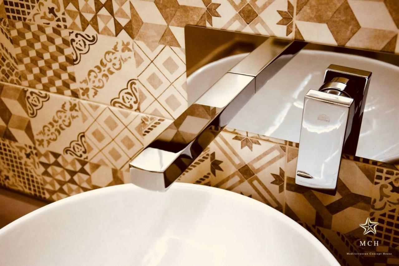 Mediterranean Concept House Hotel ลาสเปเซีย ภายนอก รูปภาพ